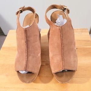 Franco Sarto Women's Shoes size 7 medium EUC.